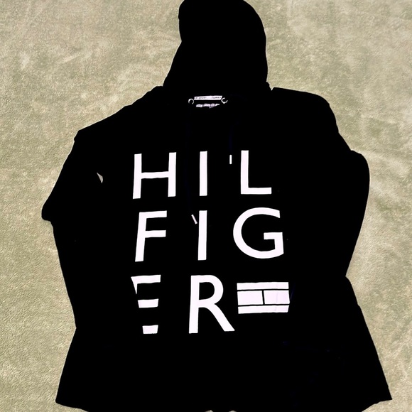 Tommy Hilfiger Tops - Tommy Hilfiger long sleeve hooded top
